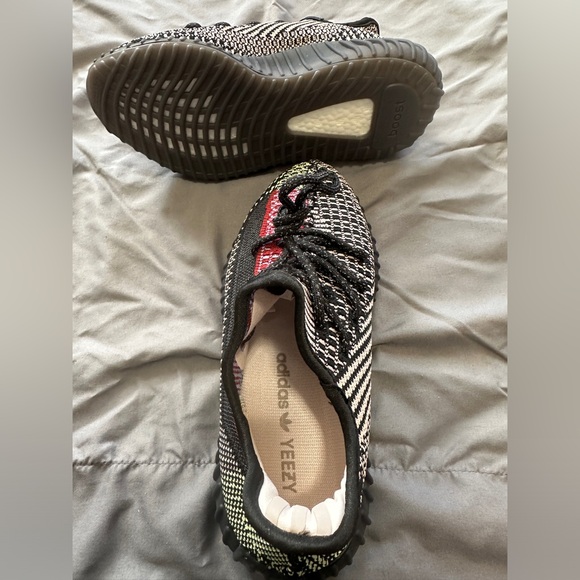 Multi colored Sneakers - Picture 2 of 8